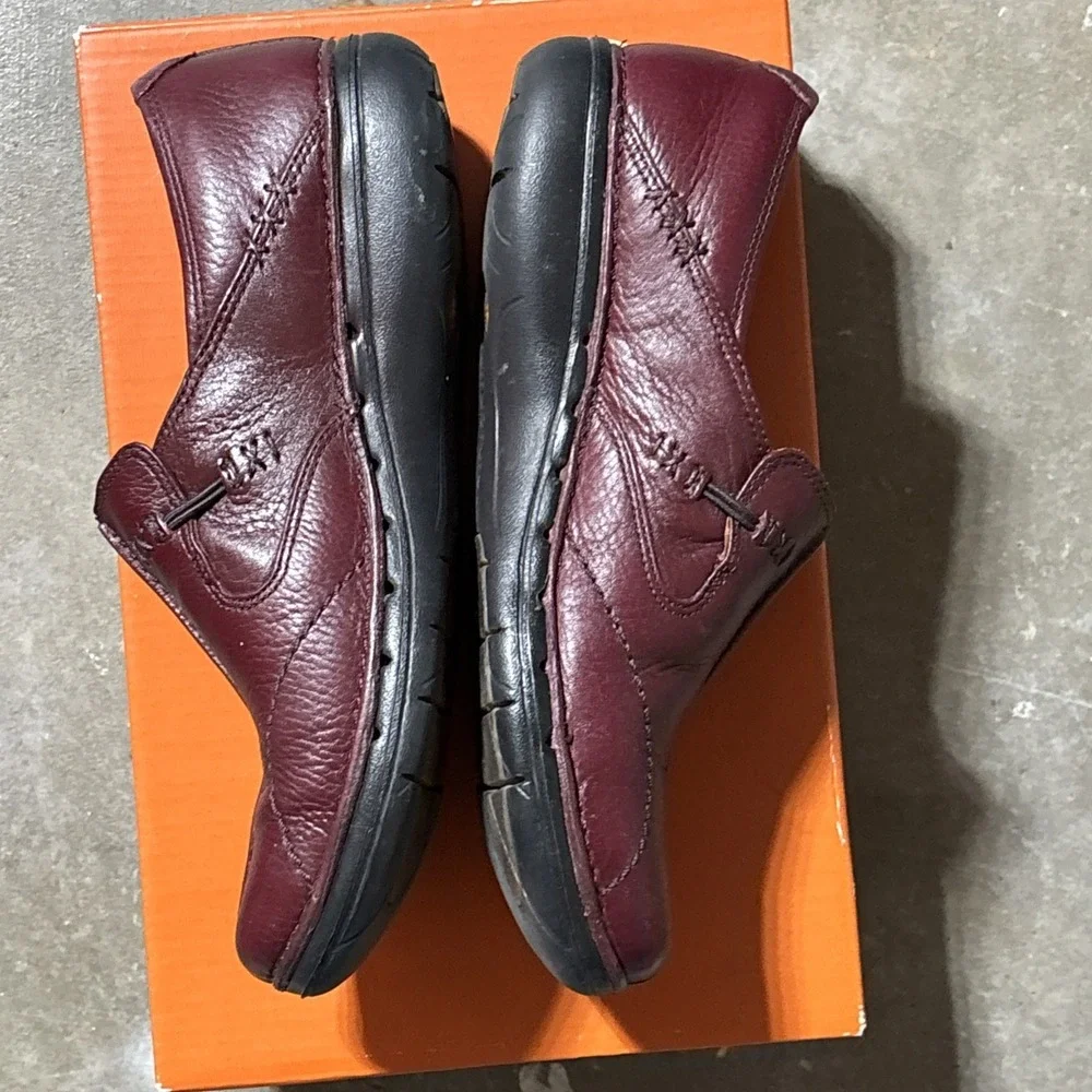 Clarks Shoes‎ Womens 7.5 N Loafer Burgundy Leather Slip On Round Toe Comfort